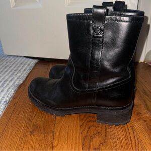 Black leather Tory Burch boots
